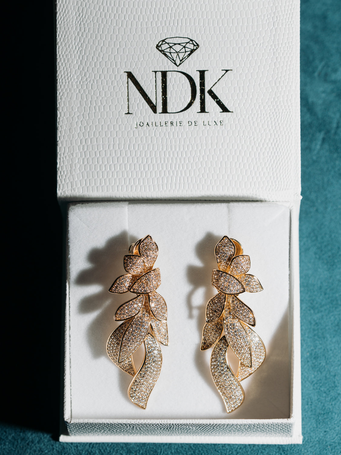 Brincos Feuille Éclat