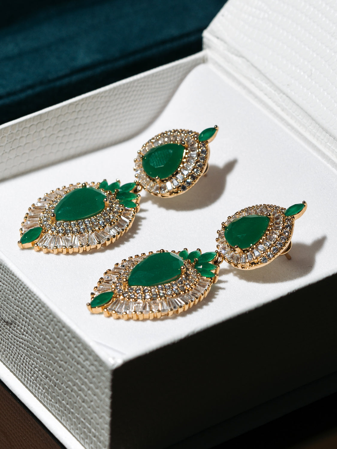 Brincos Émeraude Brillante