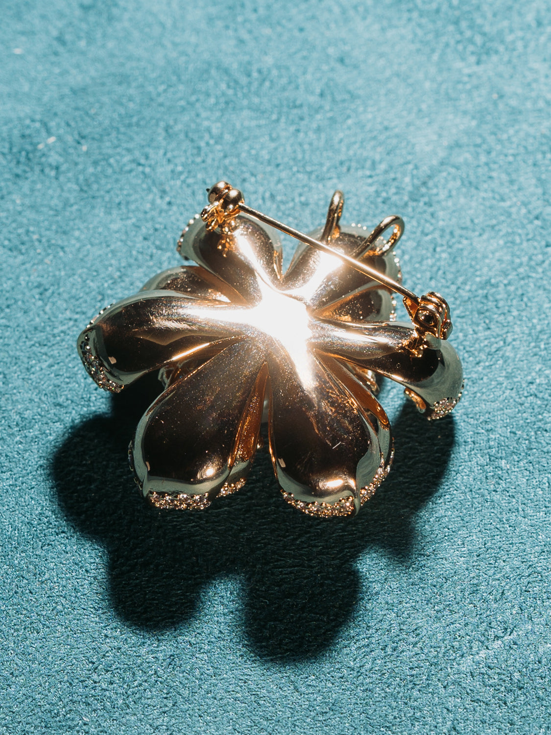 Broche Fleur de Sagesse